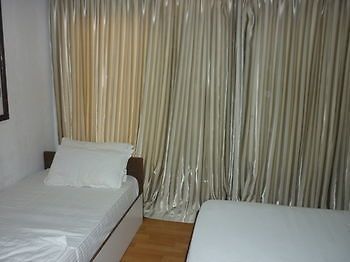 Hotel Batuta Maldives Surf View Thulusdhoo Exterior foto
